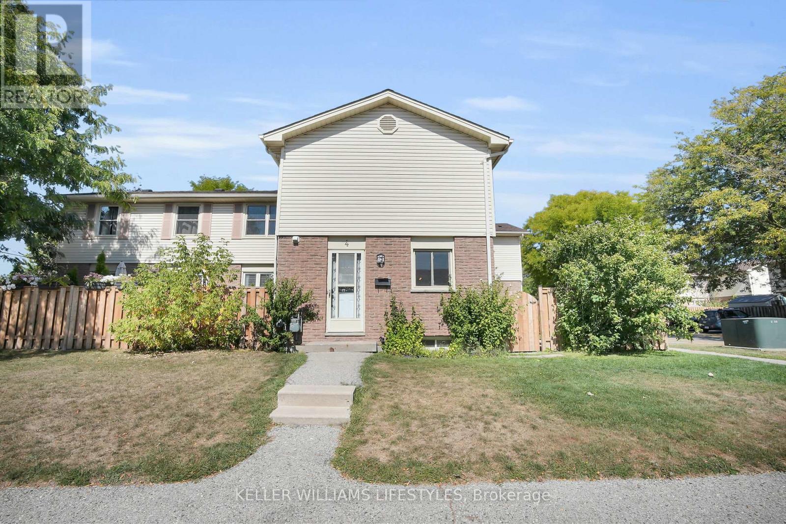 4 - 230 Clarke Road, London East, Ontario  N5W 5P5 - Photo 1 - X12421908