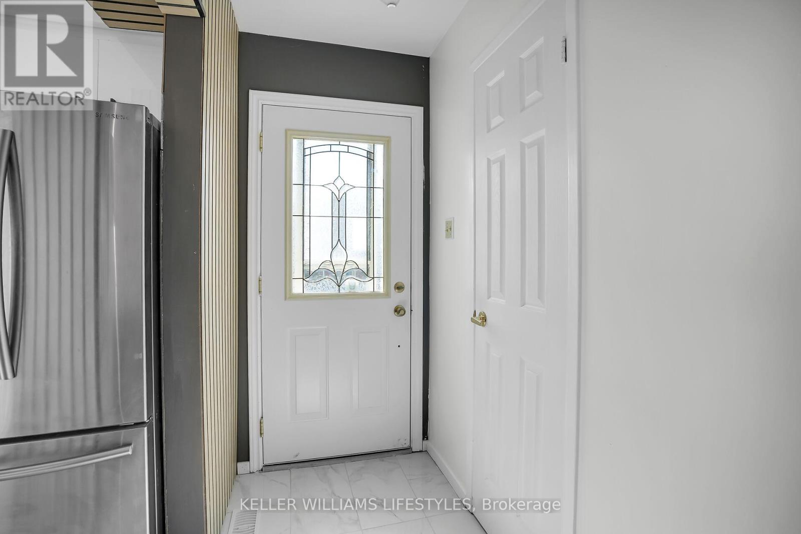 4 - 230 Clarke Road, London East, Ontario  N5W 5P5 - Photo 7 - X12421908