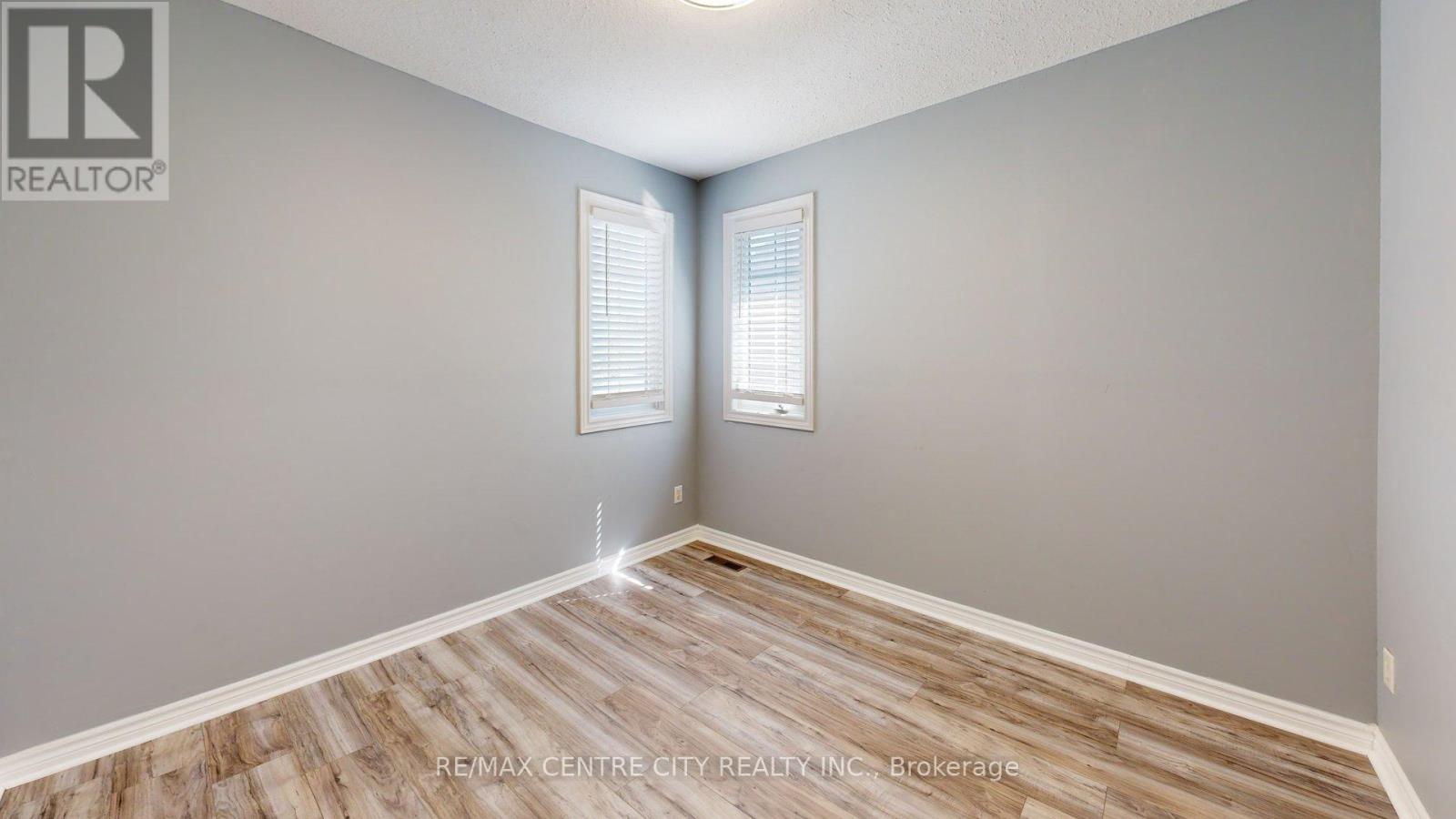 Upper - 3252 Meadowgate Boulevard, London South, Ontario  N6M 0B7 - Photo 14 - X12421937