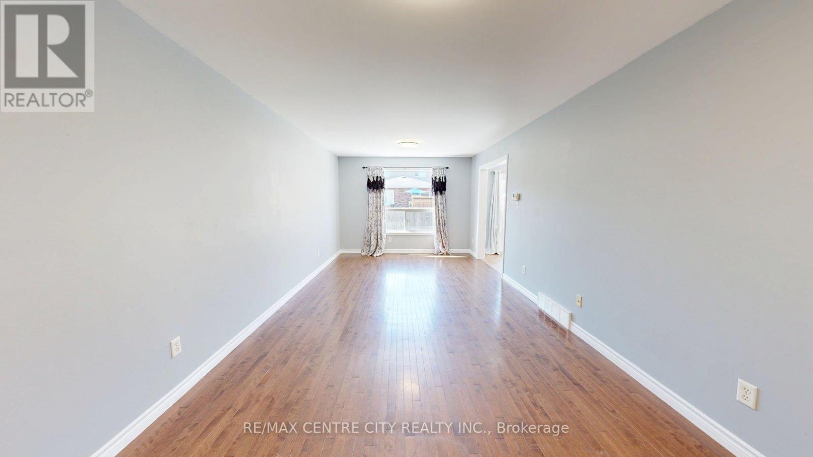 Upper - 3252 Meadowgate Boulevard, London South, Ontario  N6M 0B7 - Photo 20 - X12421937