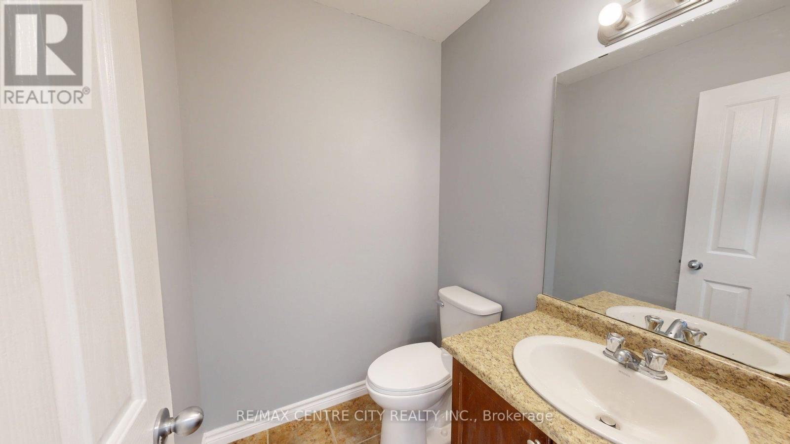 Upper - 3252 Meadowgate Boulevard, London South, Ontario  N6M 0B7 - Photo 21 - X12421937