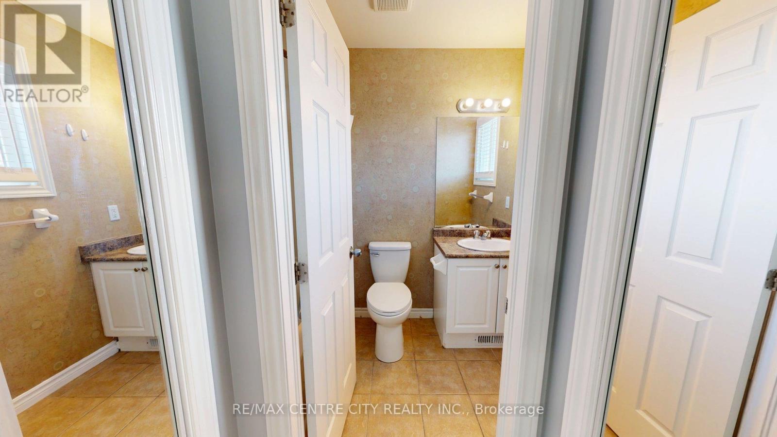 Upper - 3252 Meadowgate Boulevard, London South, Ontario  N6M 0B7 - Photo 22 - X12421937