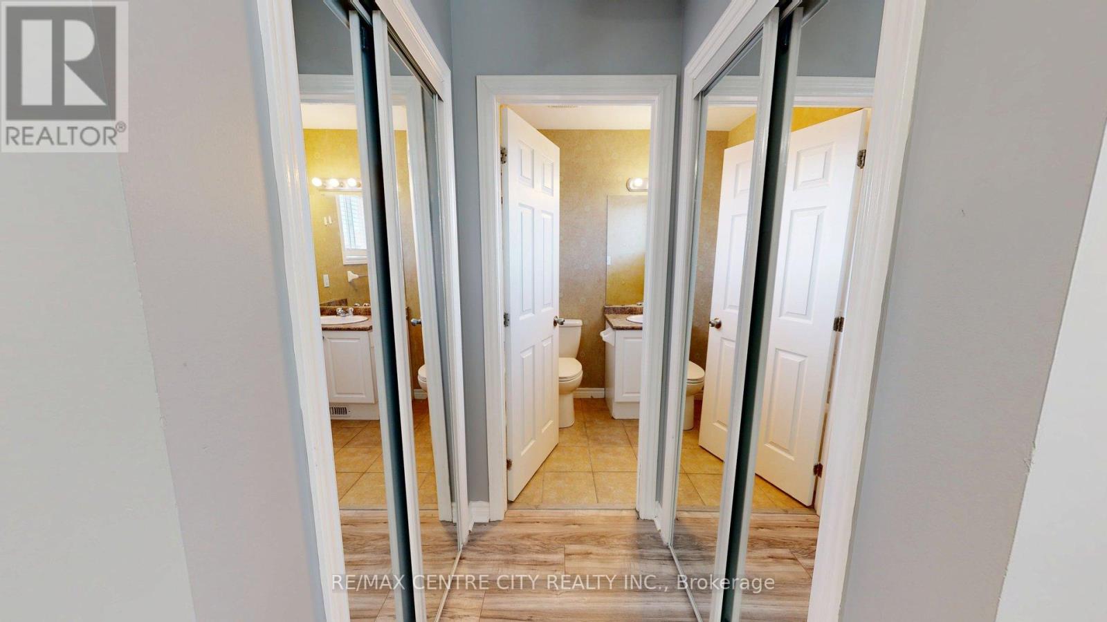 Upper - 3252 Meadowgate Boulevard, London South, Ontario  N6M 0B7 - Photo 26 - X12421937