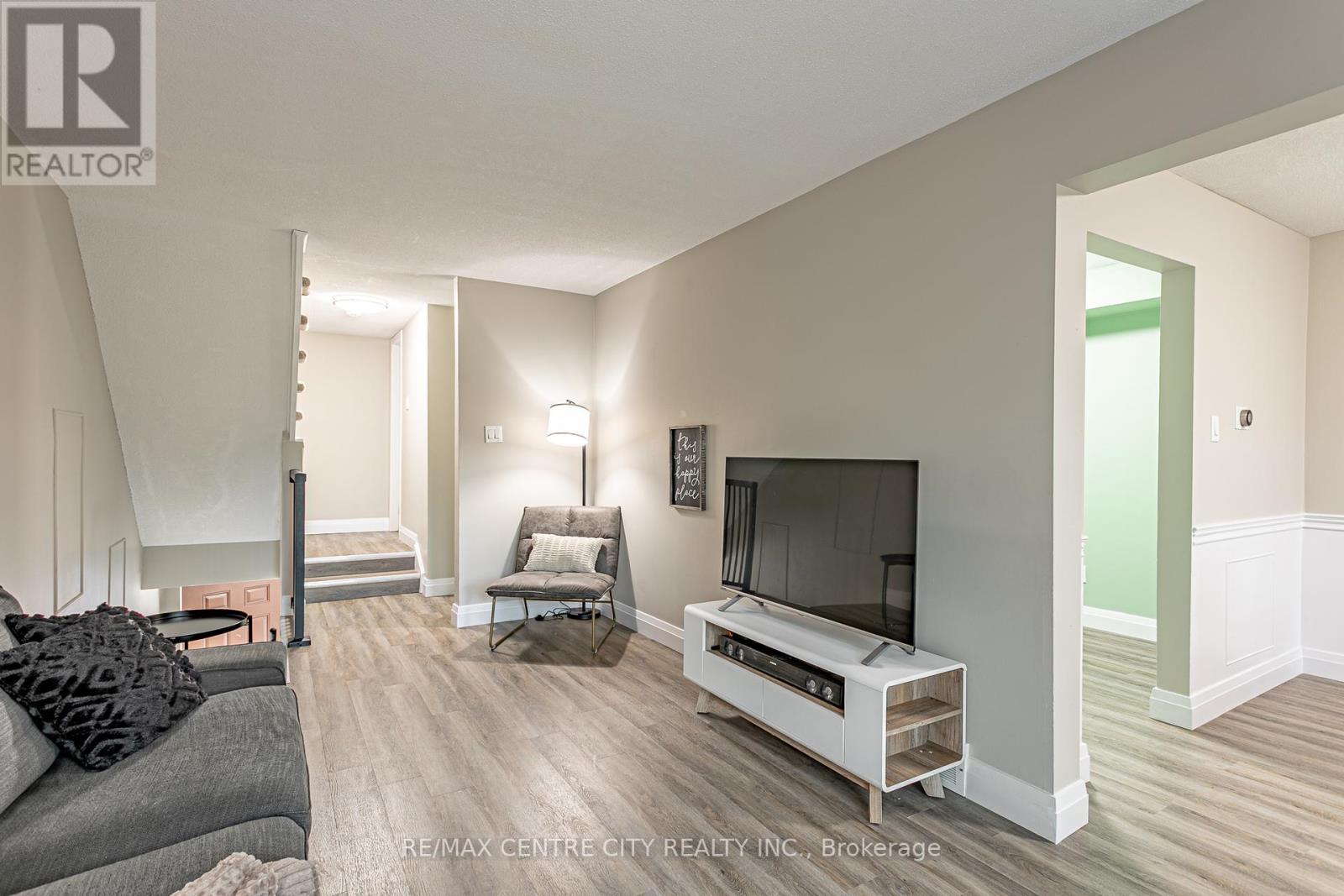 42 - 900 Pond View Road, London South, Ontario  N5Z 4L7 - Photo 16 - X12421943