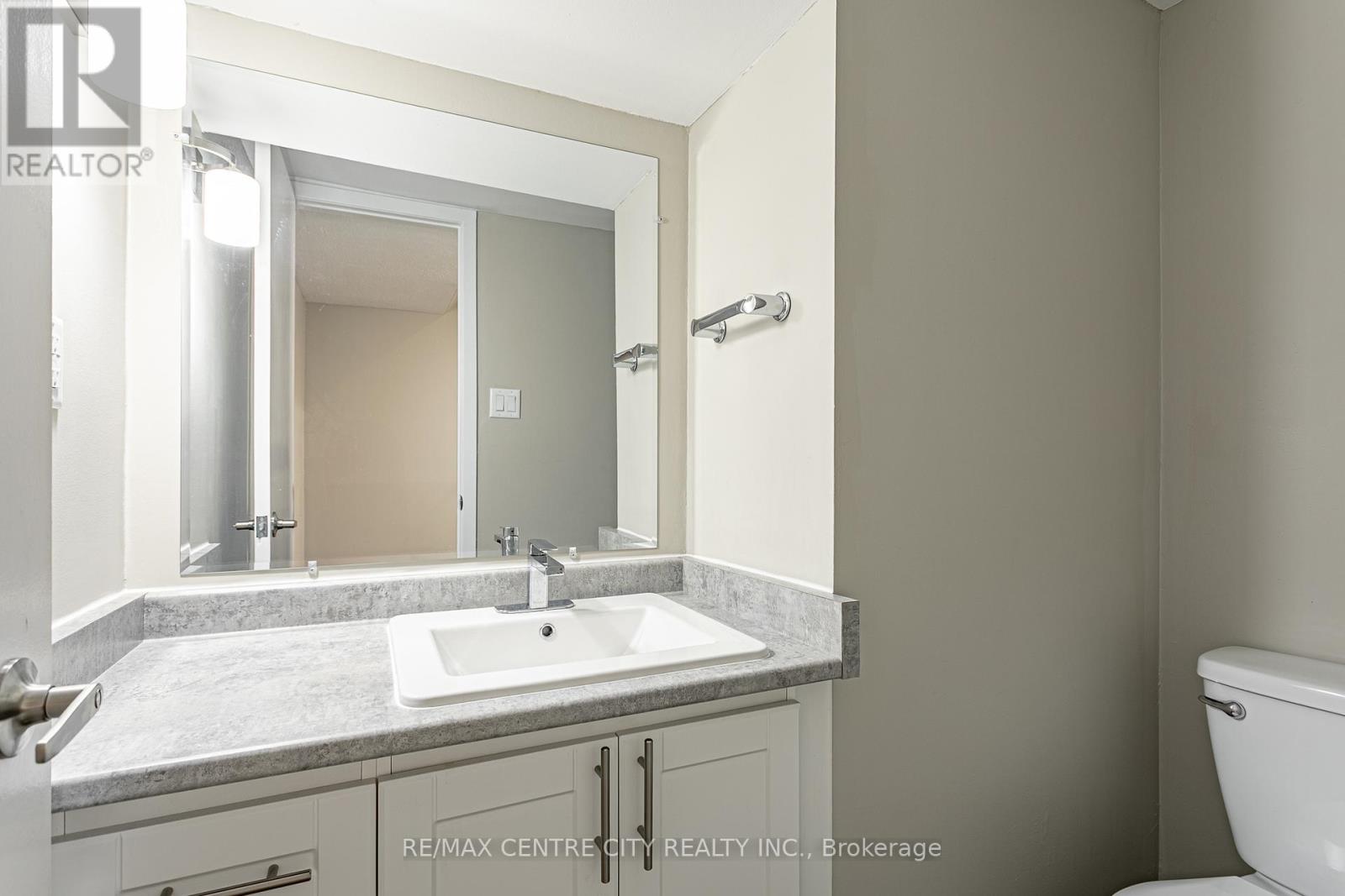42 - 900 Pond View Road, London South, Ontario  N5Z 4L7 - Photo 17 - X12421943