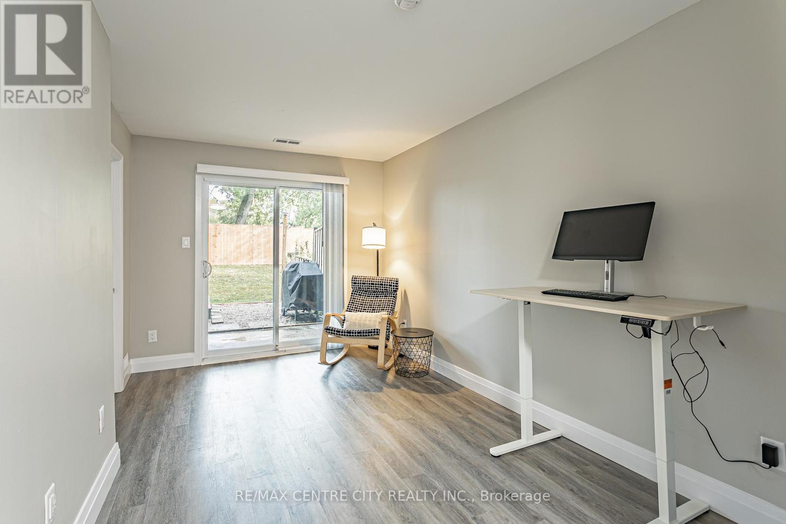 42 - 900 Pond View Road, London South, Ontario  N5Z 4L7 - Photo 5 - X12421943