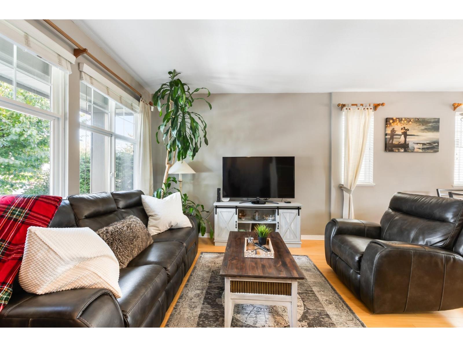 14876 56a Avenue, Surrey, British Columbia  V3S 8X1 - Photo 4 - R3051172