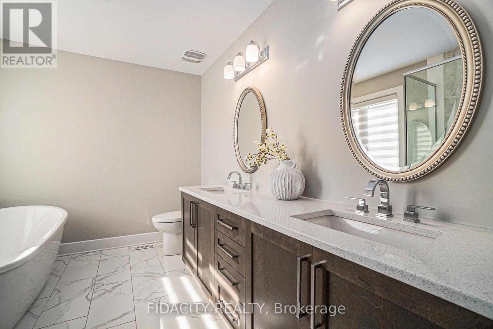 644 Eagle Crest Heights, Ottawa, Ontario  K2S 2E6 - Photo 20 - X12421872