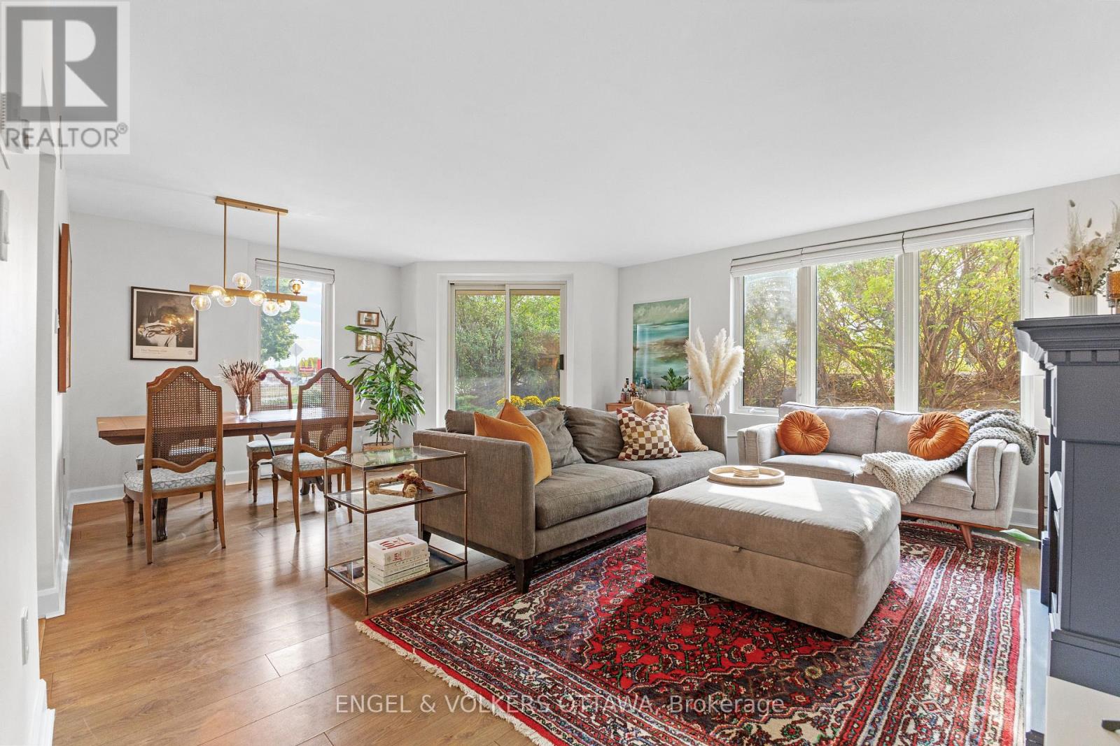 101 - 800 Mckellar Avenue, Ottawa, Ontario  K2A 2X5 - Photo 4 - X12421894
