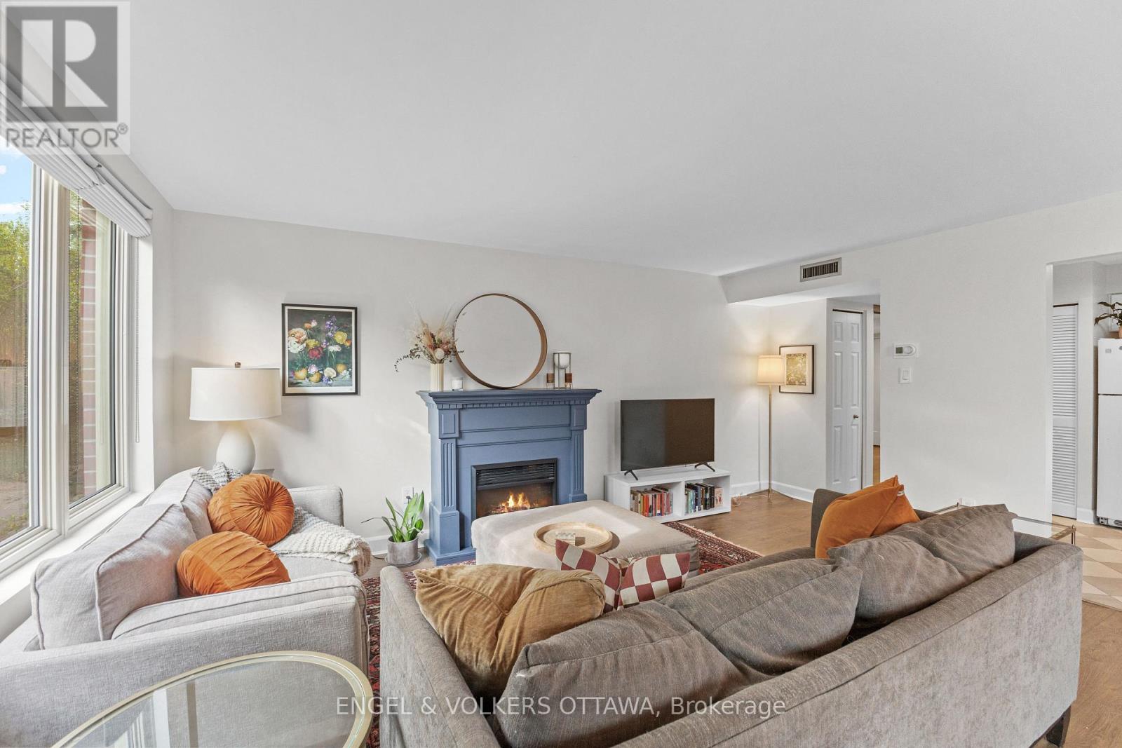 101 - 800 Mckellar Avenue, Ottawa, Ontario  K2A 2X5 - Photo 6 - X12421894