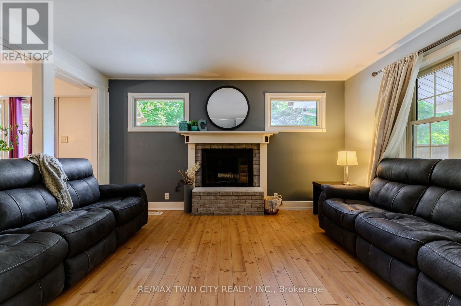 49 Thomson Road, Norfolk, Ontario  N3Y 4Z6 - Photo 12 - X12421860
