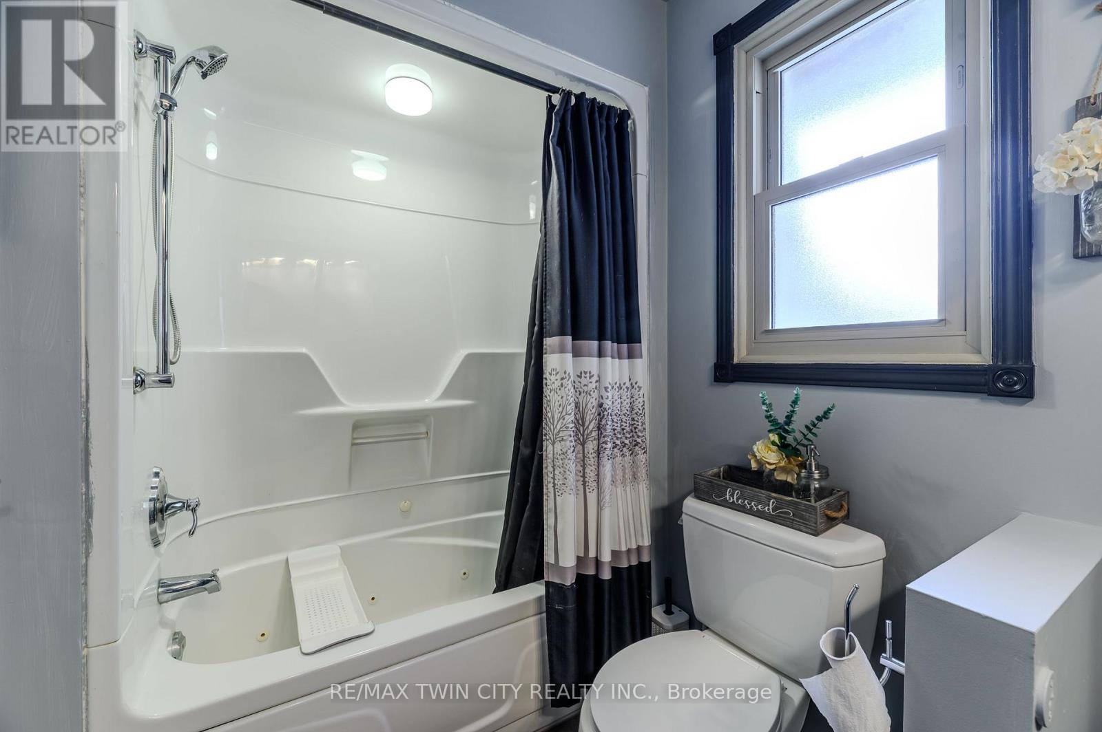 49 Thomson Road, Norfolk, Ontario  N3Y 4Z6 - Photo 14 - X12421860