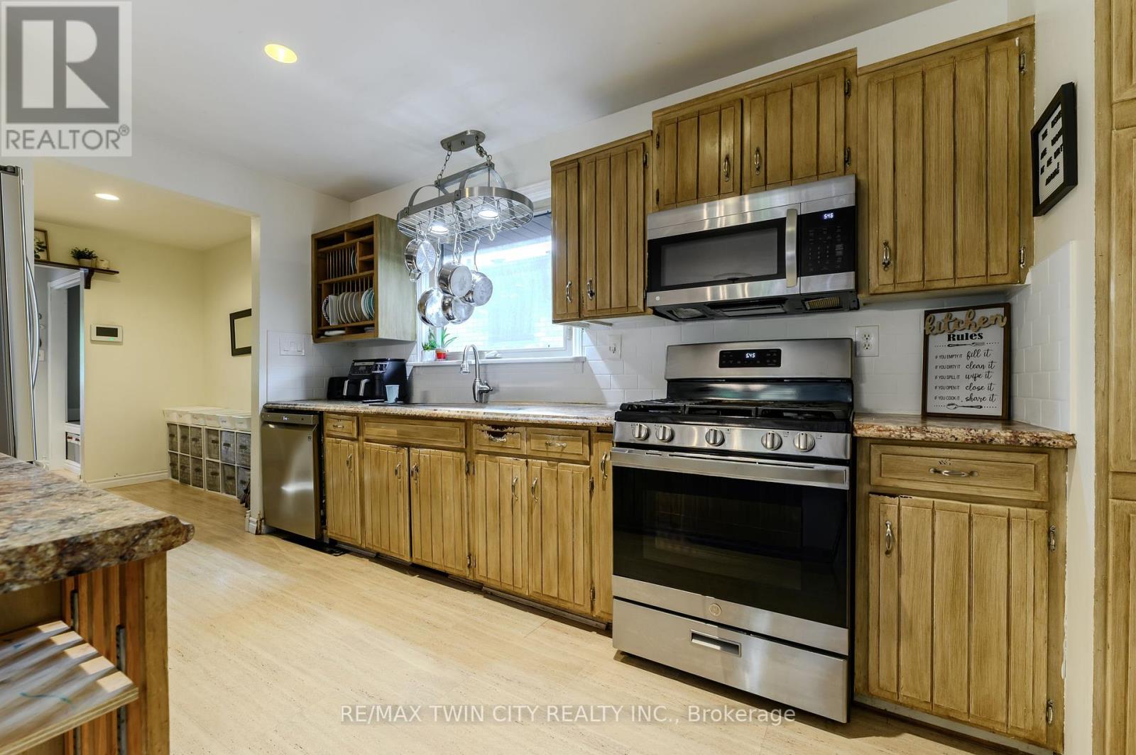 49 Thomson Road, Norfolk, Ontario  N3Y 4Z6 - Photo 6 - X12421860