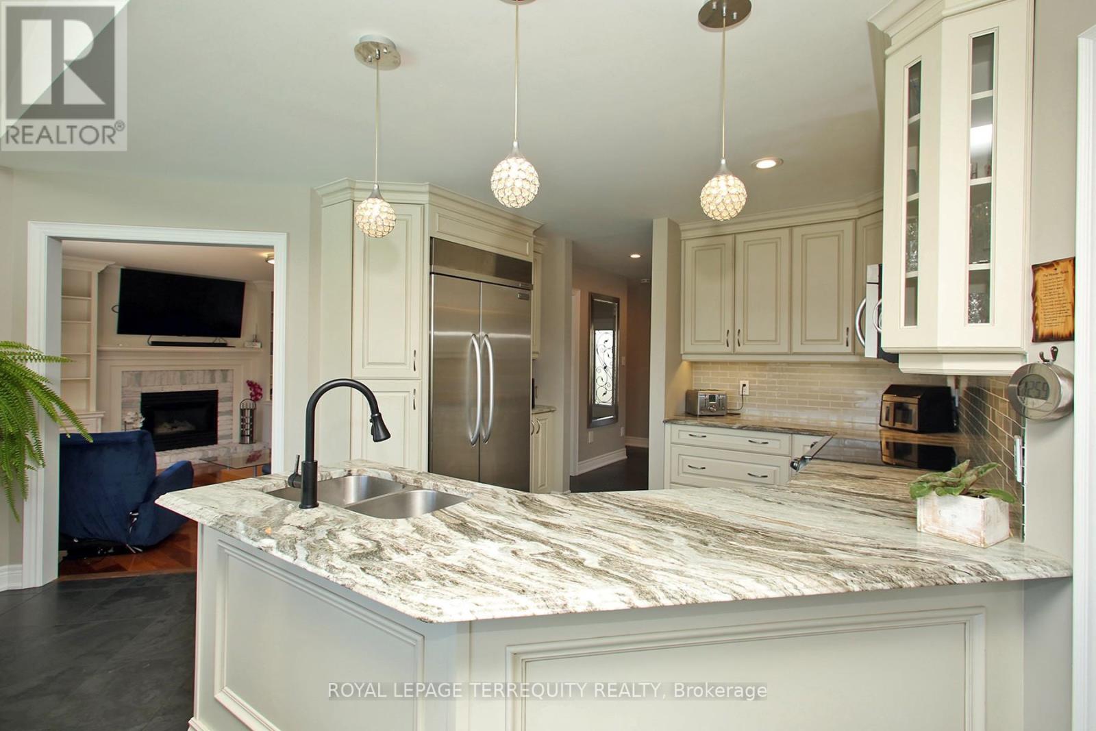 3 Riviera Ridge, Hamilton, Ontario  L8E 5E5 - Photo 20 - X12421870
