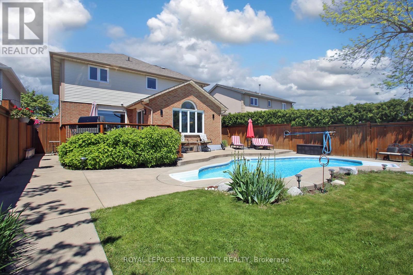 3 Riviera Ridge, Hamilton, Ontario  L8E 5E5 - Photo 43 - X12421870