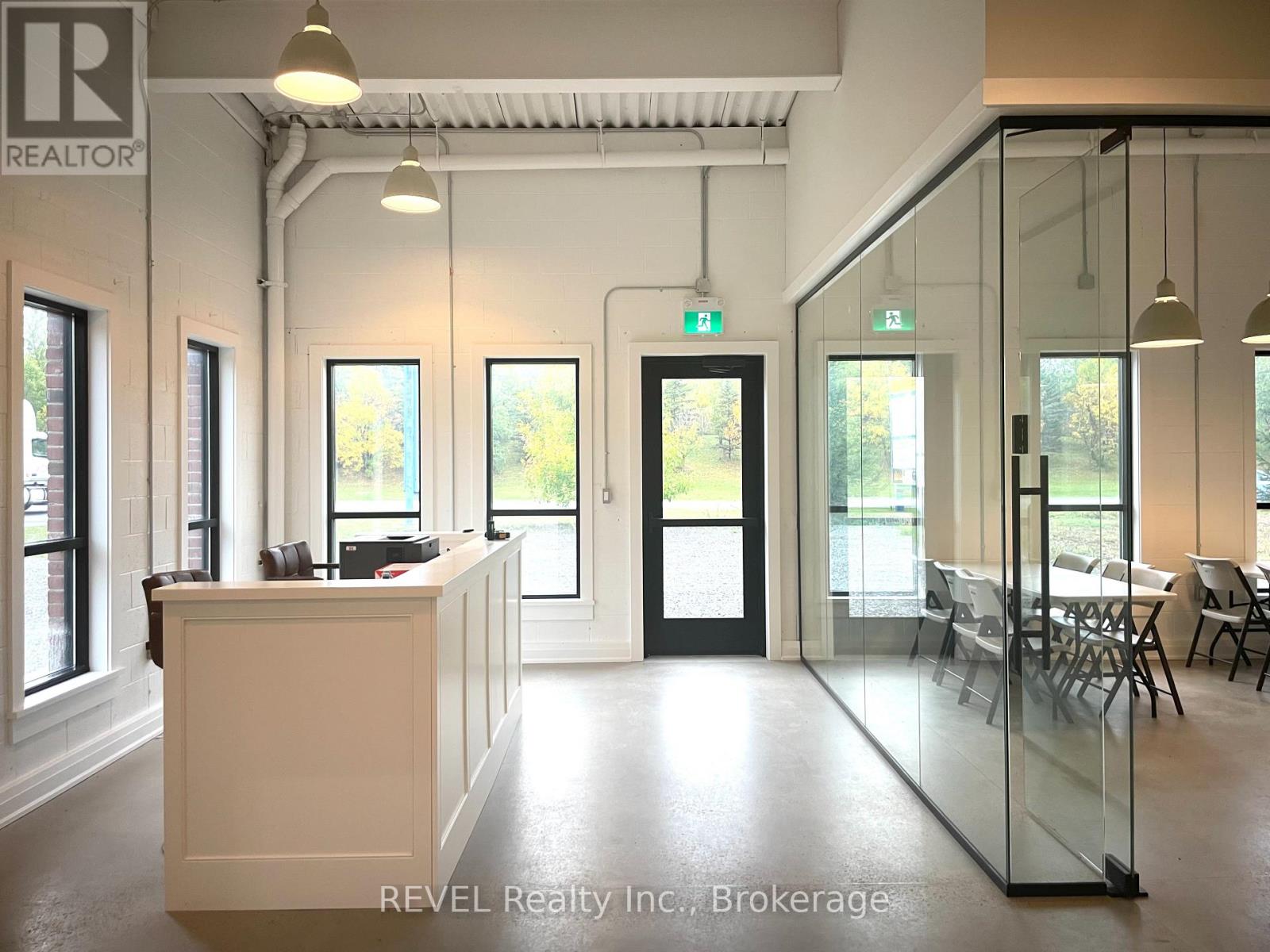 8455 Stanley Avenue, Niagara Falls, Ontario  L2G 0C9 - Photo 10 - X12421902