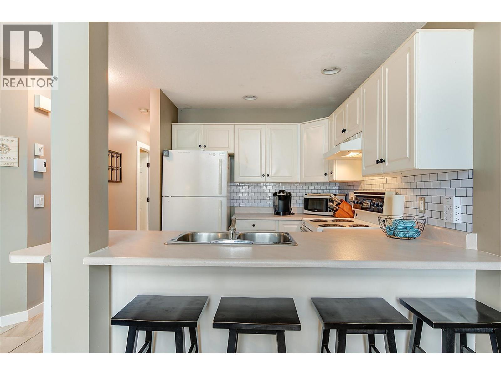 5977 Snow Pines Crescent Unit# 116D Big White Photo 9 5977 Snow Pines Crescent Unit# 116D Big White Photo 9