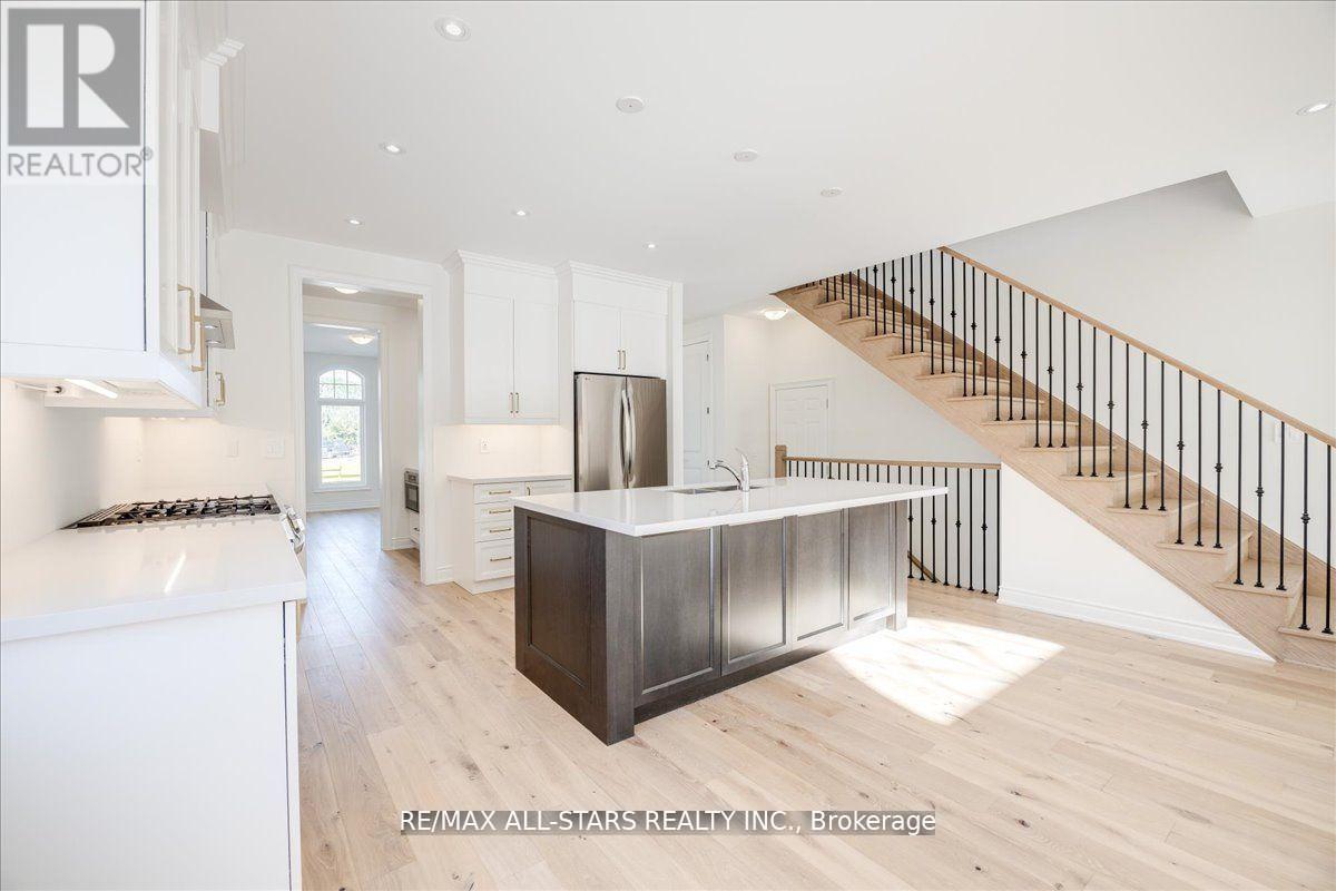 59 Stadacona Avenue, Georgina, Ontario  L0E 1R0 - Photo 15 - N12399790