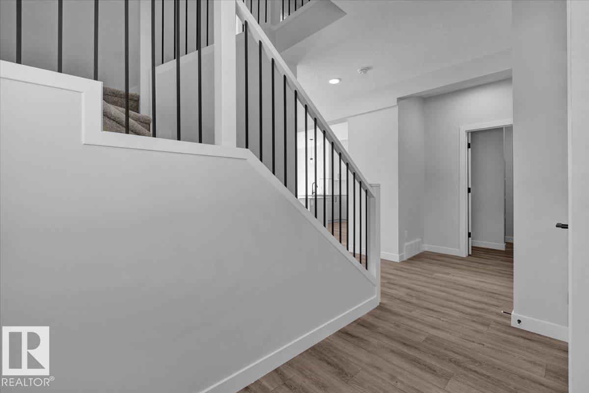 215 Ravine Dr, Devon, Alberta  T9G 0M2 - Photo 3 - E4459075