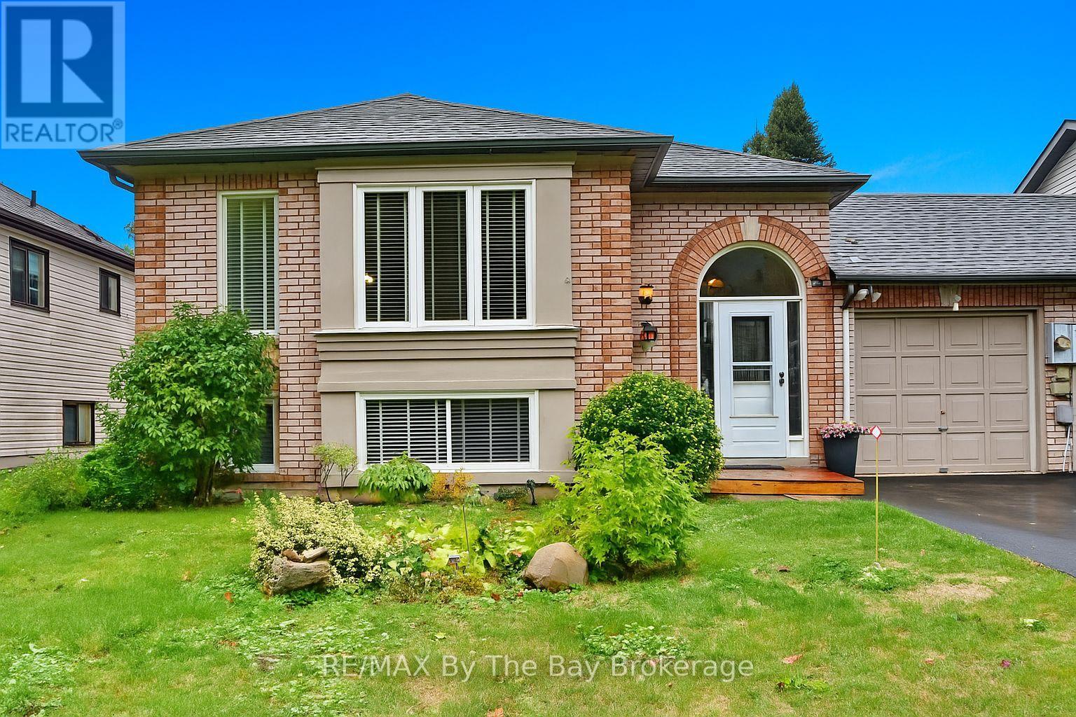 Property at 34 HARBOUR CRESCENT image 1
