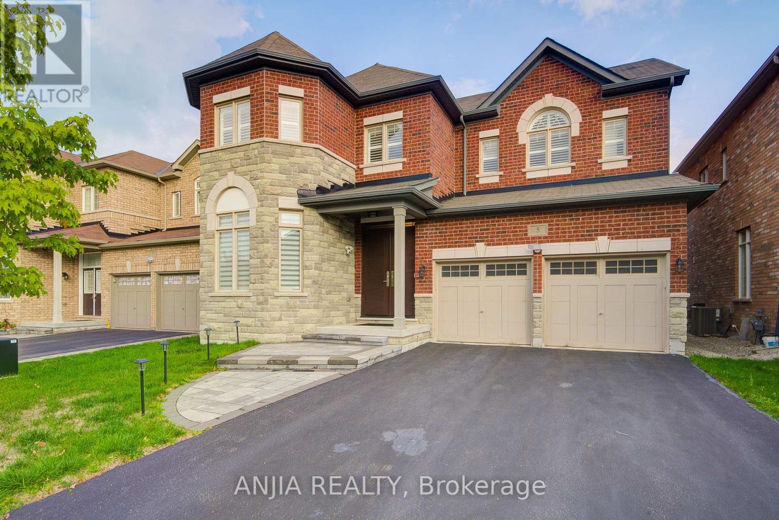 Property at 5 WARTON COURT image 1