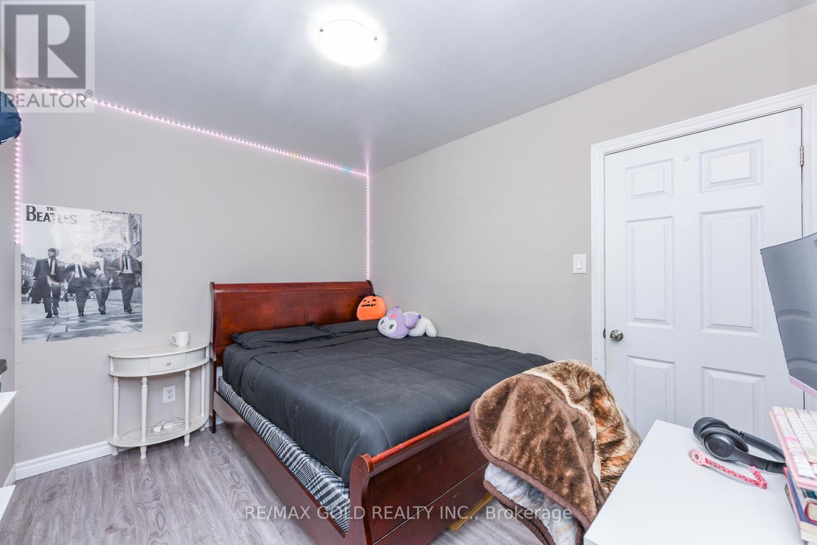 11 Dudley Place, Brampton, Ontario  L6T 3C2 - Photo 18 - W12397949
