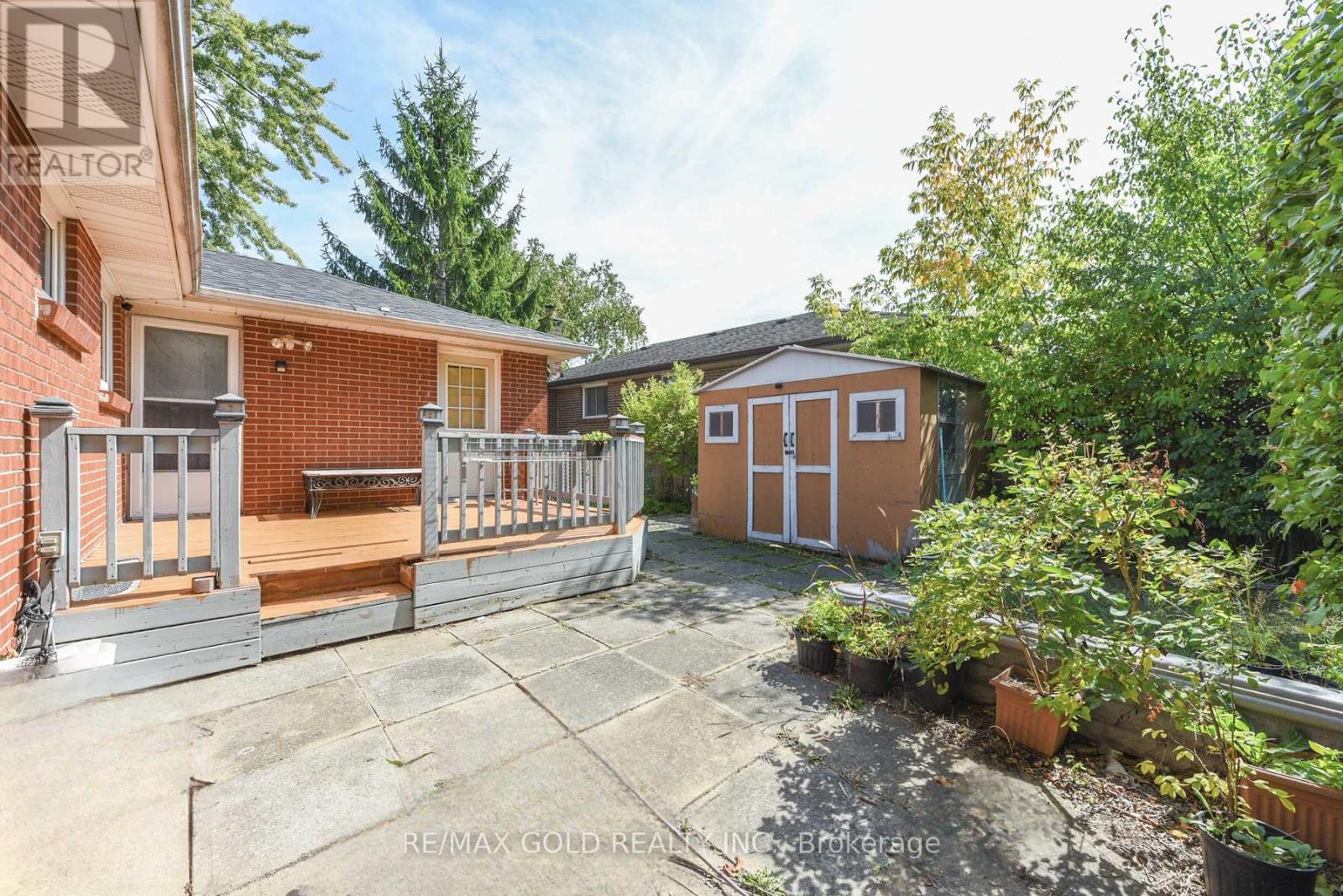 11 Dudley Place, Brampton, Ontario  L6T 3C2 - Photo 34 - W12397949