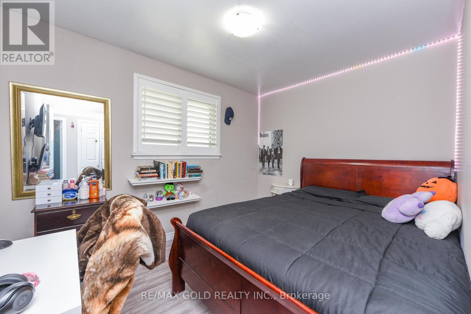 11 Dudley Place, Brampton, Ontario  L6T 3C2 - Photo 16 - W12397949