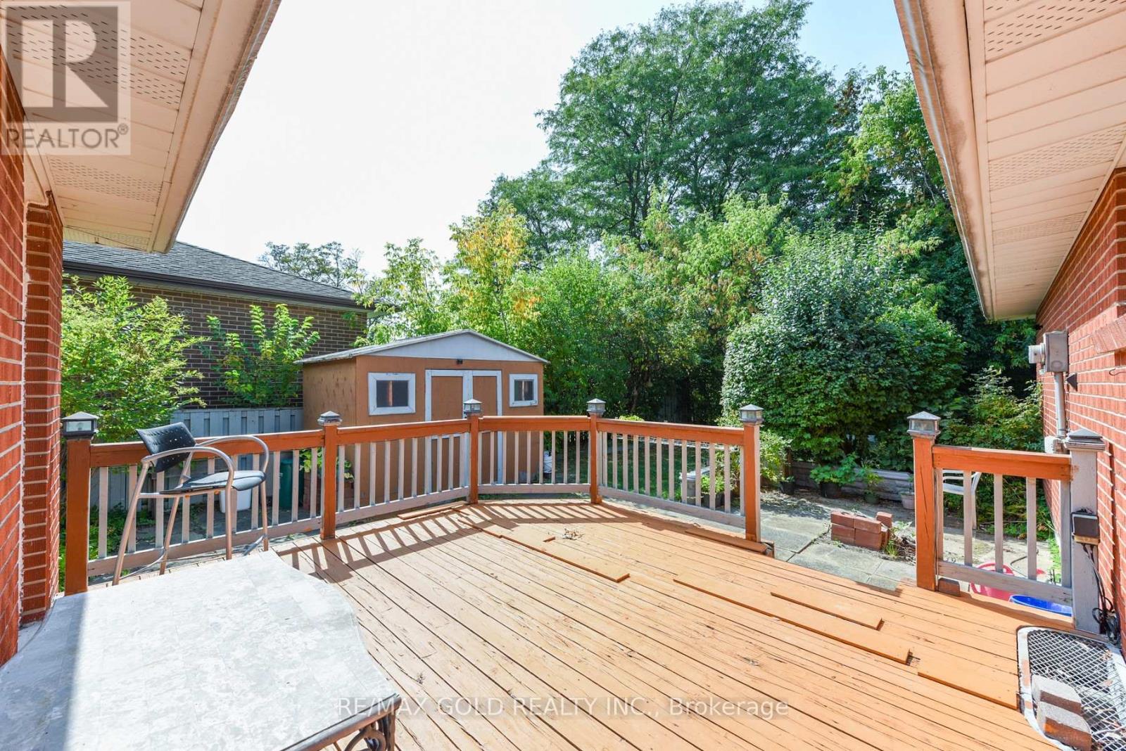 11 Dudley Place, Brampton, Ontario  L6T 3C2 - Photo 31 - W12397949