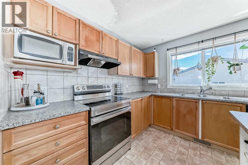 47 Bridlecrest Boulevard Sw, Calgary, Alberta  T2Y 4X9 - Photo 9 - A2236788