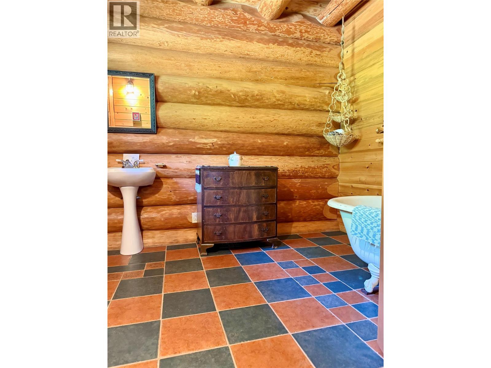 5200 Hardy Mountain Road, Grand Forks, British Columbia  V0H 1H2 - Photo 14 - 10356132