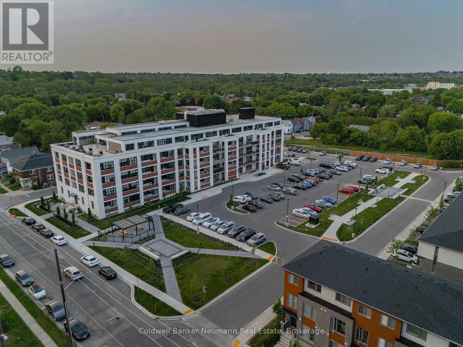 314 - 120 Huron Street, Guelph (St. Patrick's Ward), Ontario  N1E 2Z9 - Photo 4 - X12420193