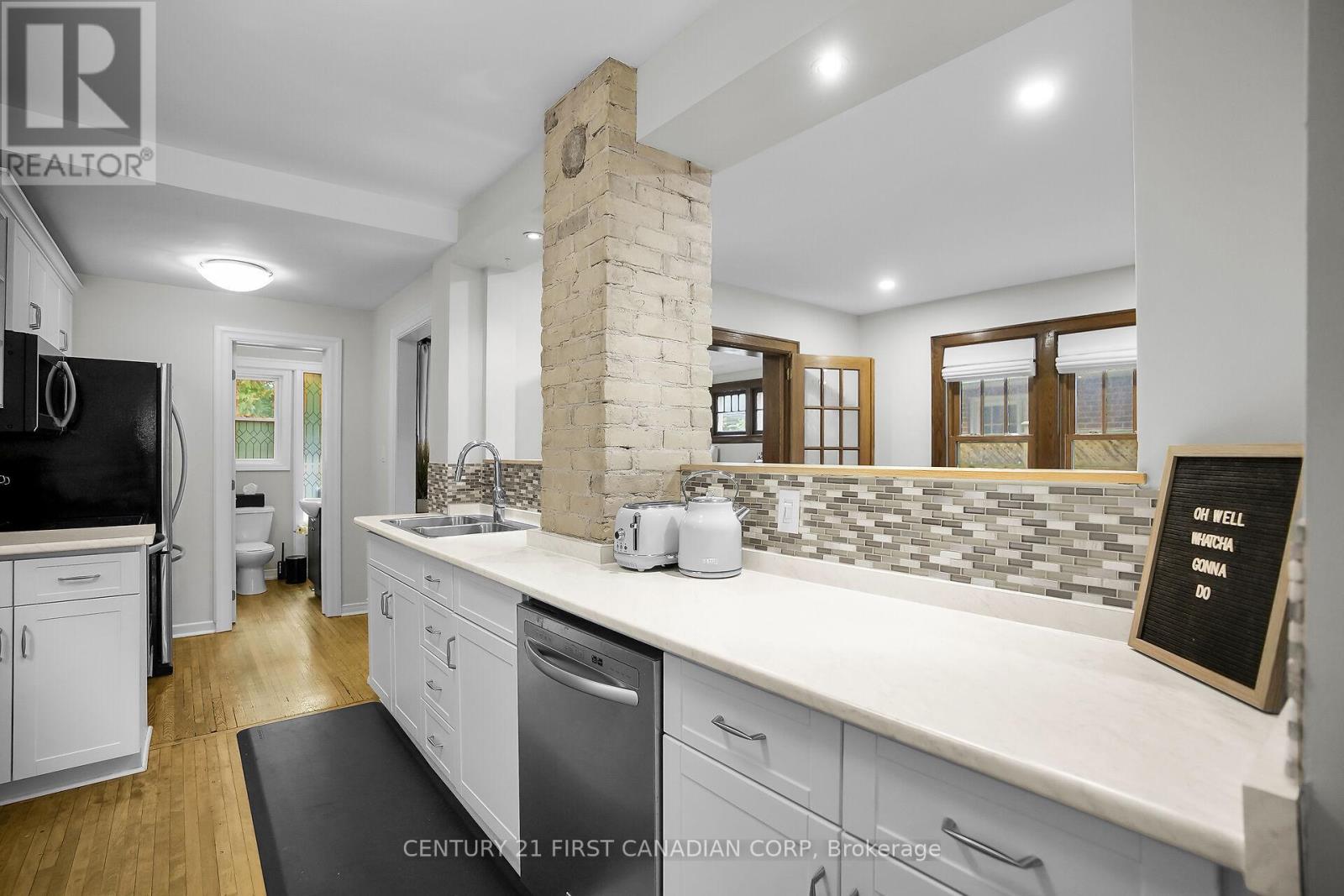 214 Langley Street, London South, Ontario  N6C 4G6 - Photo 18 - X12421990