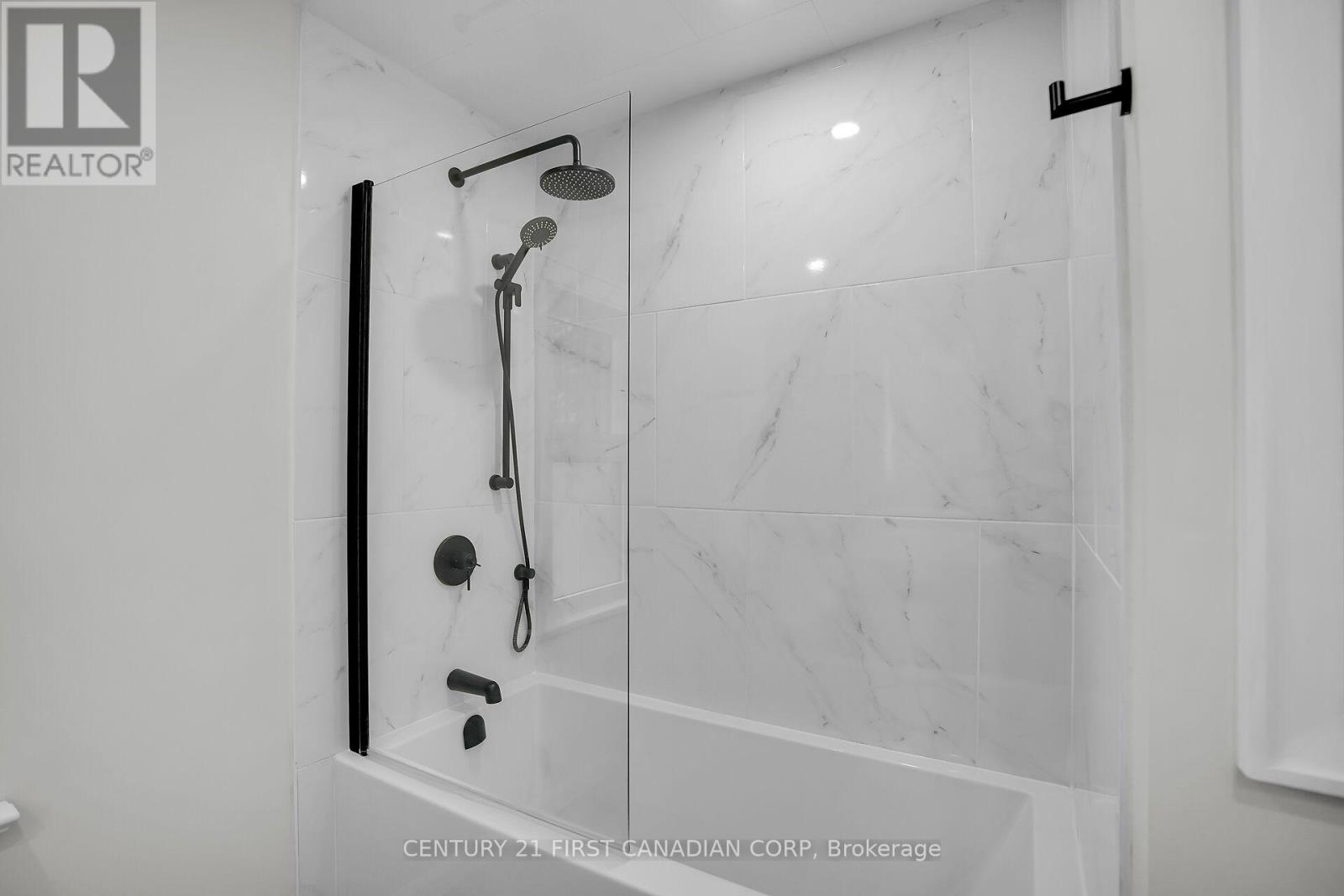214 Langley Street, London South, Ontario  N6C 4G6 - Photo 27 - X12421990