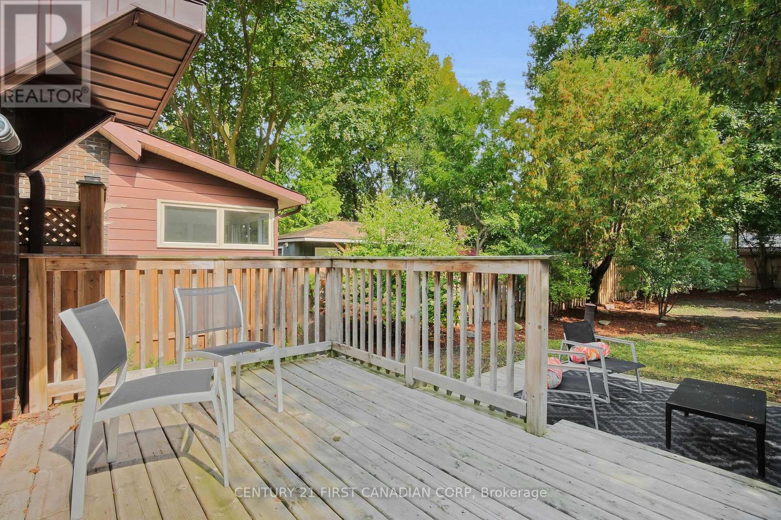 214 Langley Street, London South, Ontario  N6C 4G6 - Photo 35 - X12421990