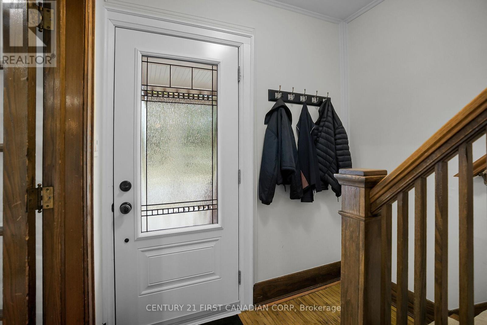 214 Langley Street, London South, Ontario  N6C 4G6 - Photo 6 - X12421990
