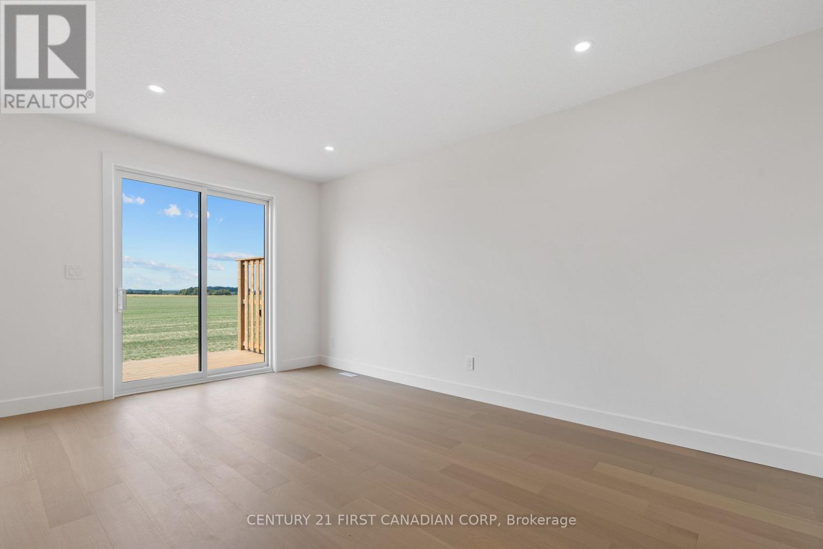 147-45 Scotts Drive, Lucan Biddulph, Ontario  N0M 2J0 - Photo 19 - X12421994