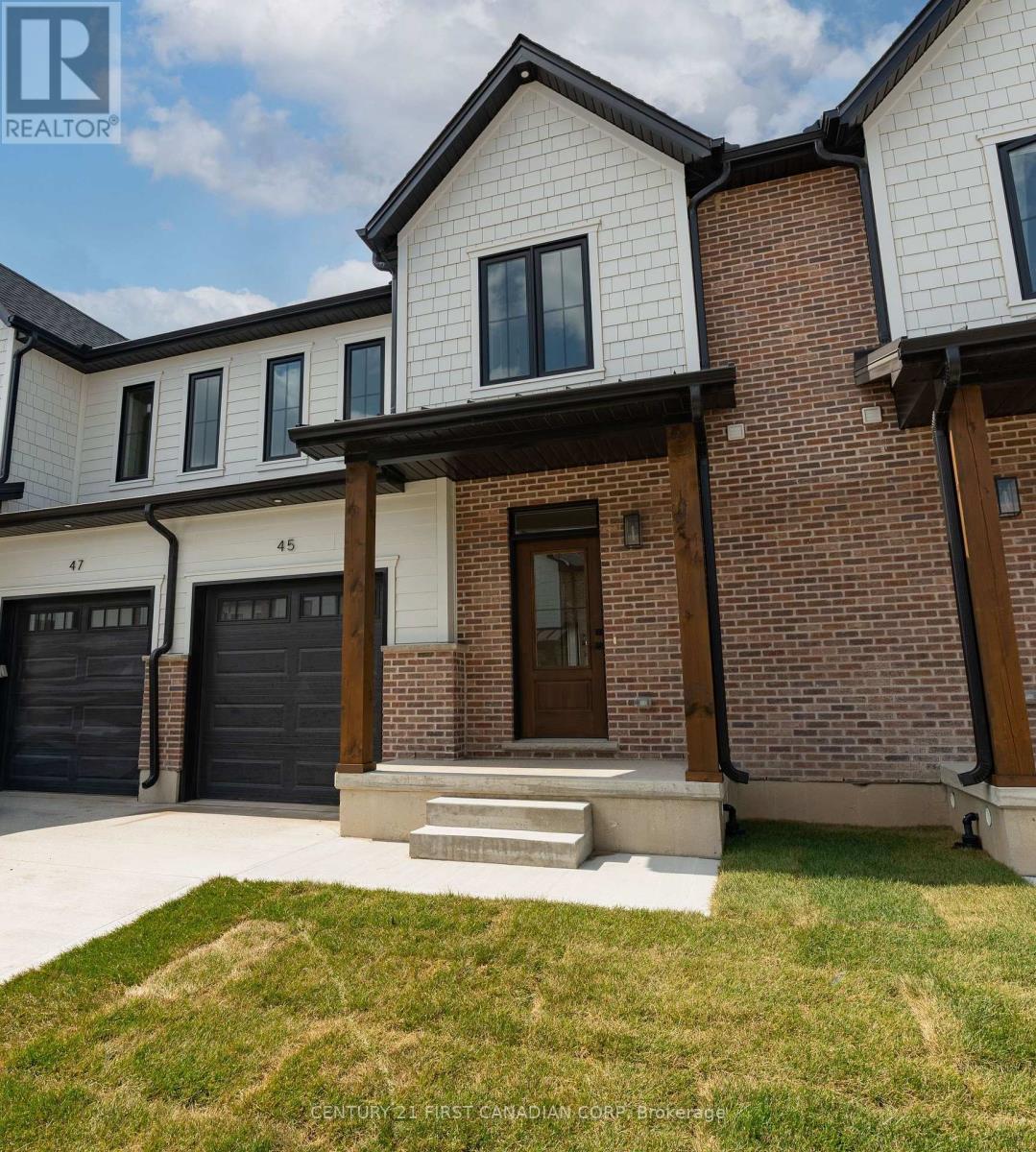 147-45 Scotts Drive, Lucan Biddulph, Ontario  N0M 2J0 - Photo 2 - X12421994
