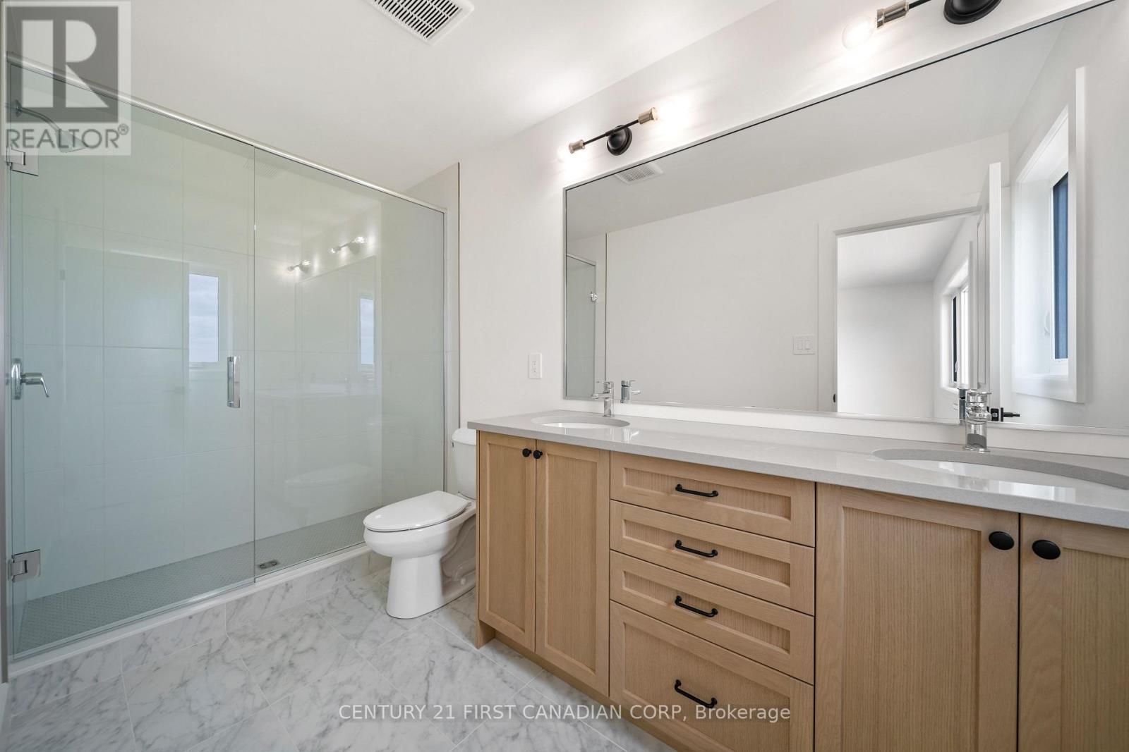 147-45 Scotts Drive, Lucan Biddulph, Ontario  N0M 2J0 - Photo 25 - X12421994