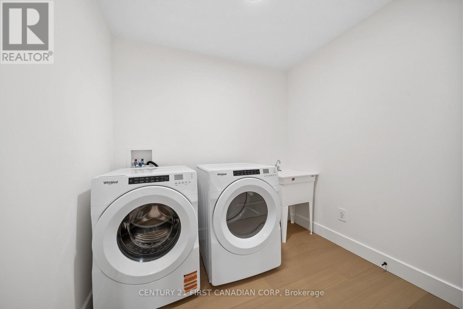 147-45 Scotts Drive, Lucan Biddulph, Ontario  N0M 2J0 - Photo 27 - X12421994