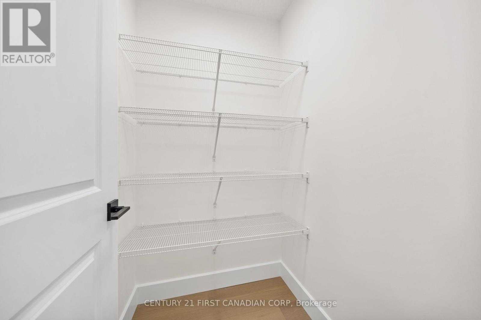 147-45 Scotts Drive, Lucan Biddulph, Ontario  N0M 2J0 - Photo 29 - X12421994
