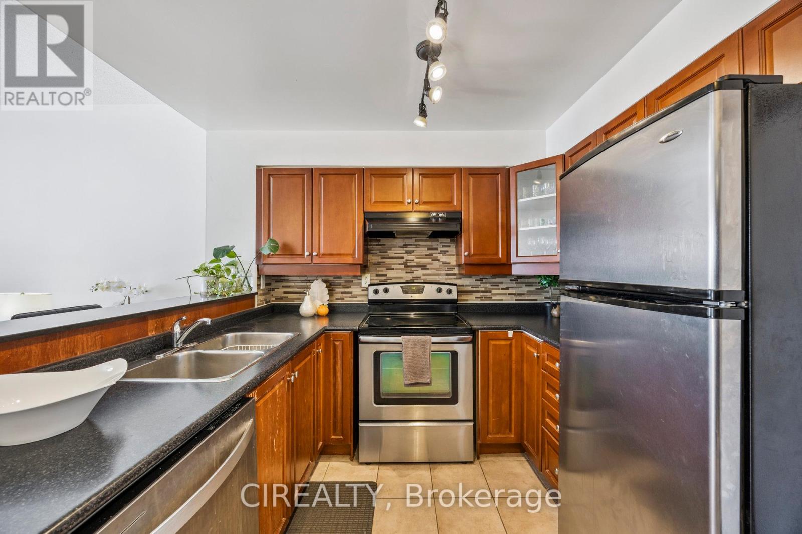413 - 4200 Bathurst Street, Toronto, Ontario  M3H 6C7 - Photo 13 - C12421881