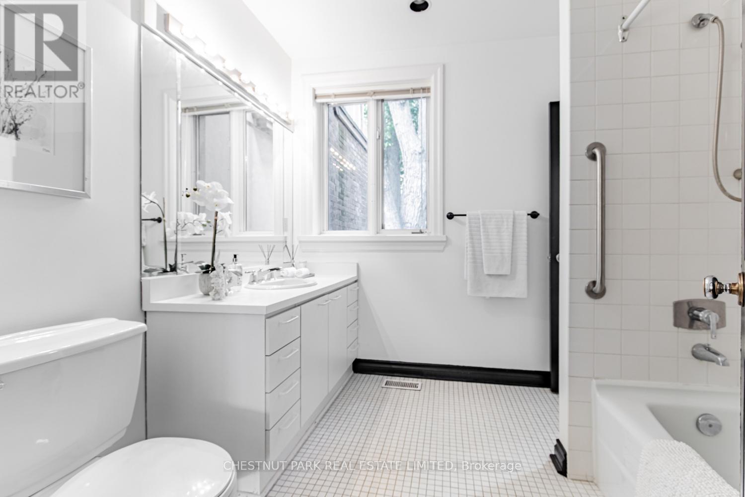 244 Cottingham Street, Toronto, Ontario  M4V 1C6 - Photo 13 - C12421944
