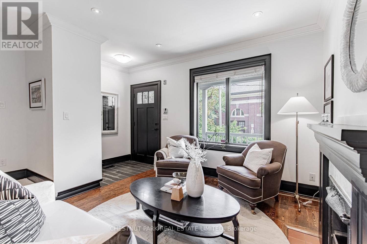 244 Cottingham Street, Toronto, Ontario  M4V 1C6 - Photo 3 - C12421944
