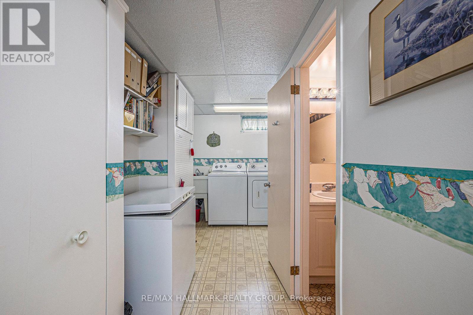 2023 Vincent Street, Ottawa, Ontario  K1G 2M8 - Photo 15 - X12421966