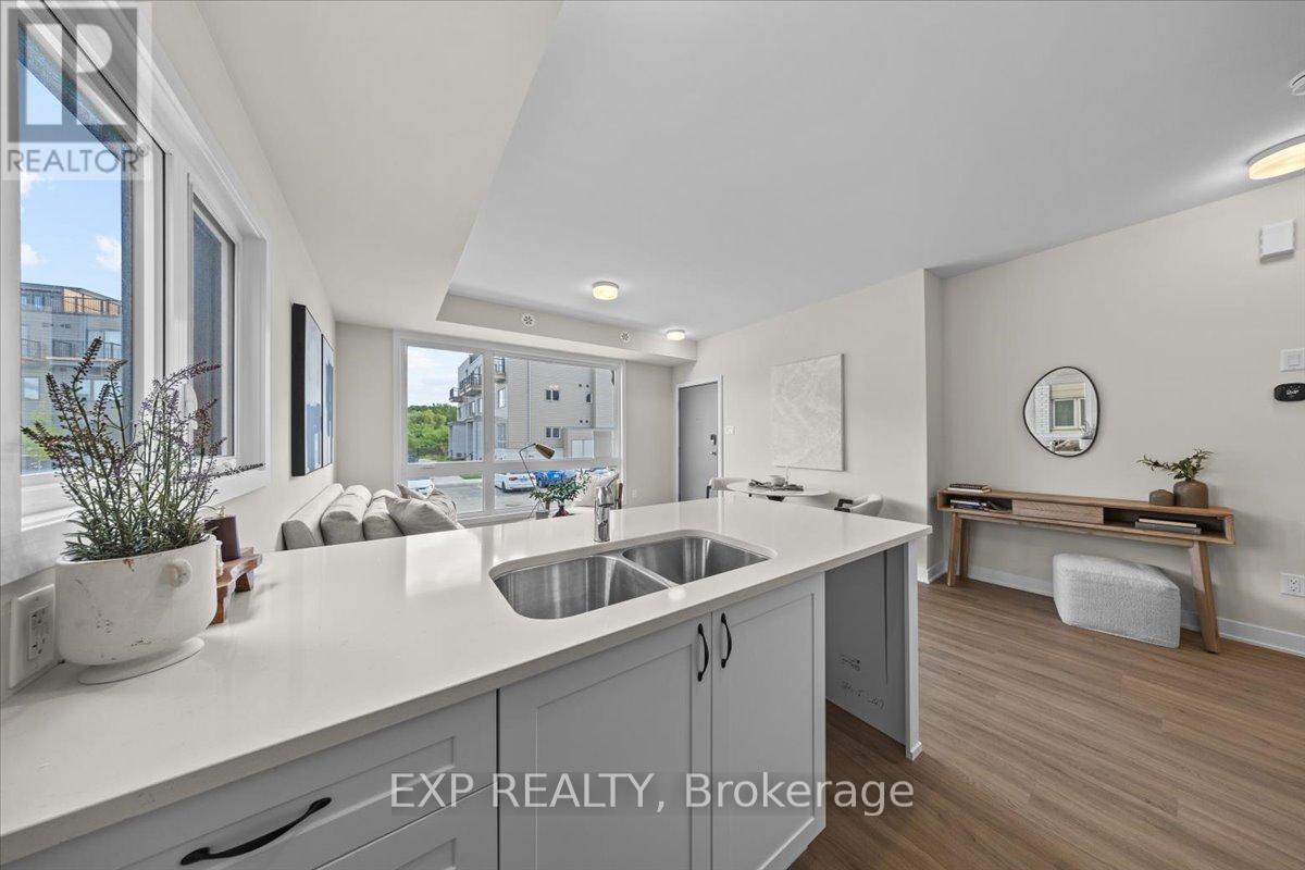 200 Mishi Private, Ottawa, Ontario  K1K 0P2 - Photo 13 - X12421984