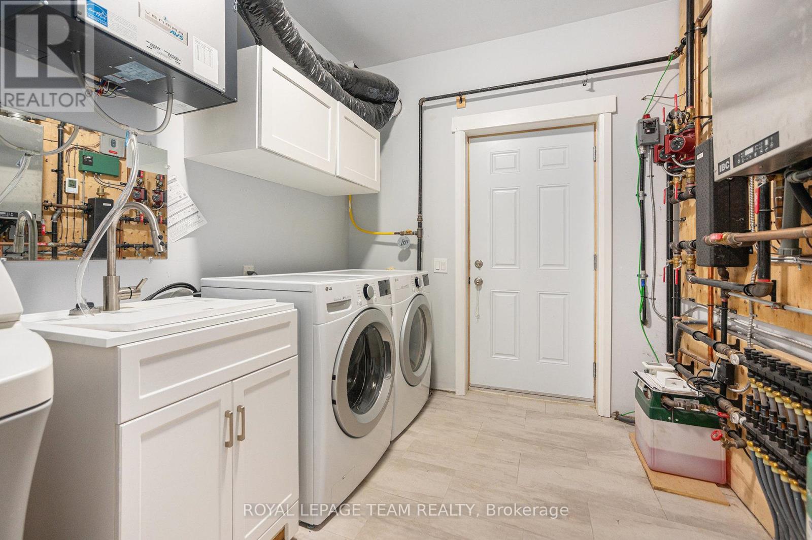 4517 Roger Stevens Drive, Ottawa, Ontario  K7A 4S6 - Photo 28 - X12422024