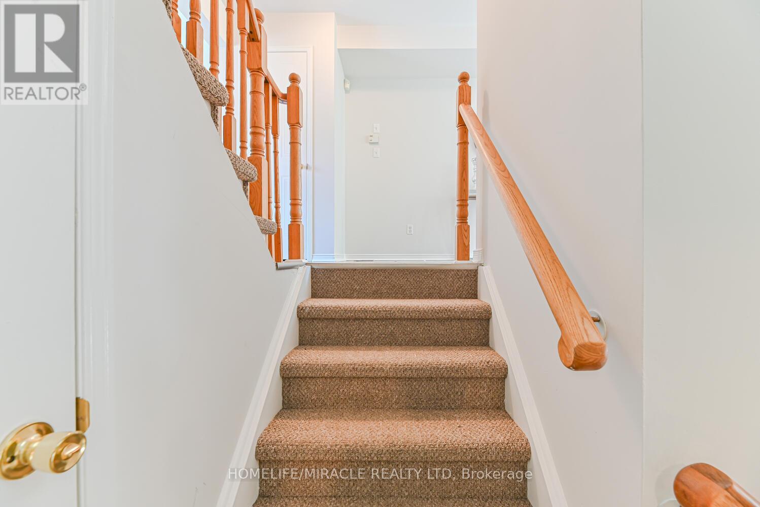 52 Mcgonigal Lane, Ajax, Ontario  L1T 4G9 - Photo 7 - E12421877