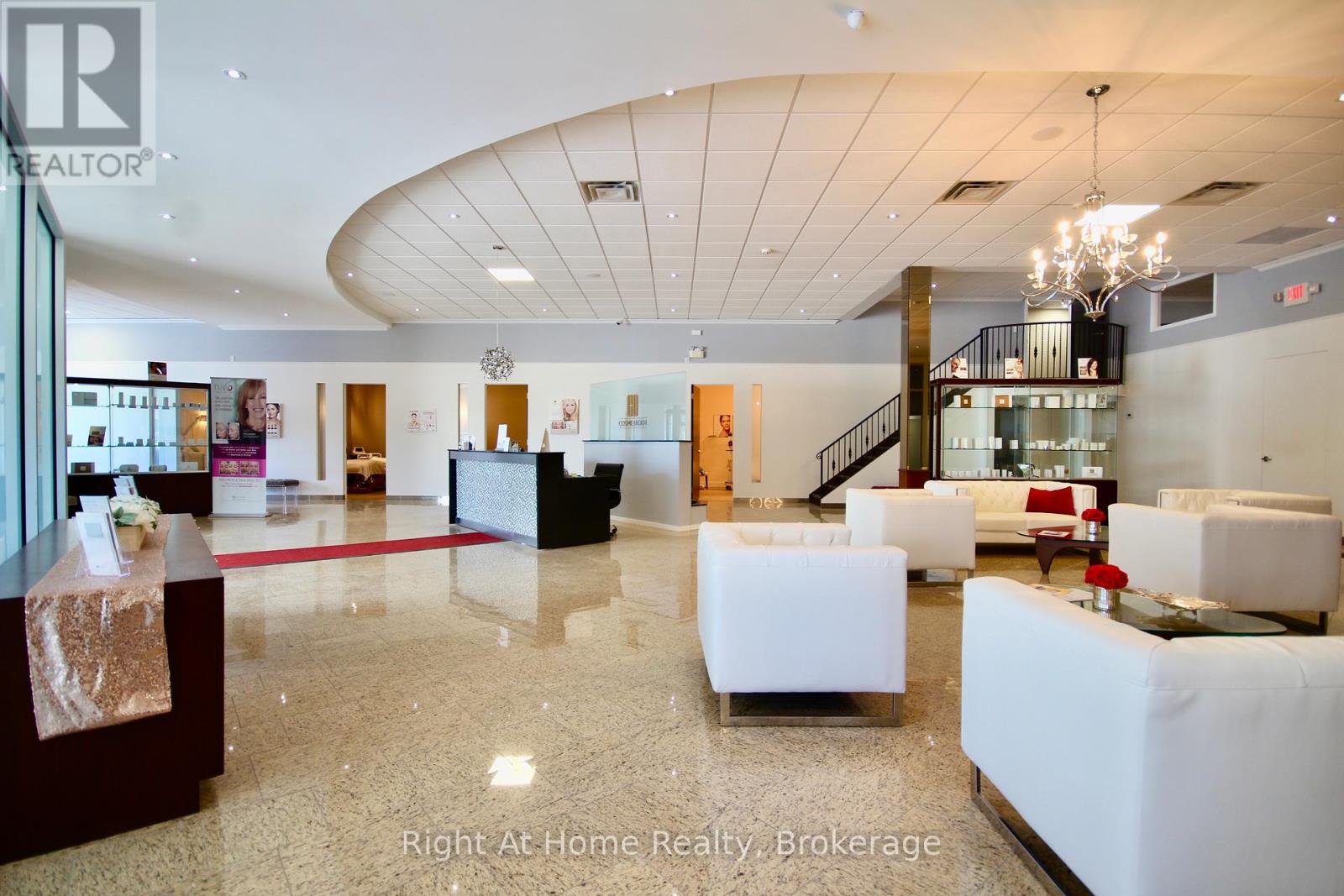 4169 King Street E, Kitchener, Ontario  N2P 2E8 - Photo 17 - X12422036