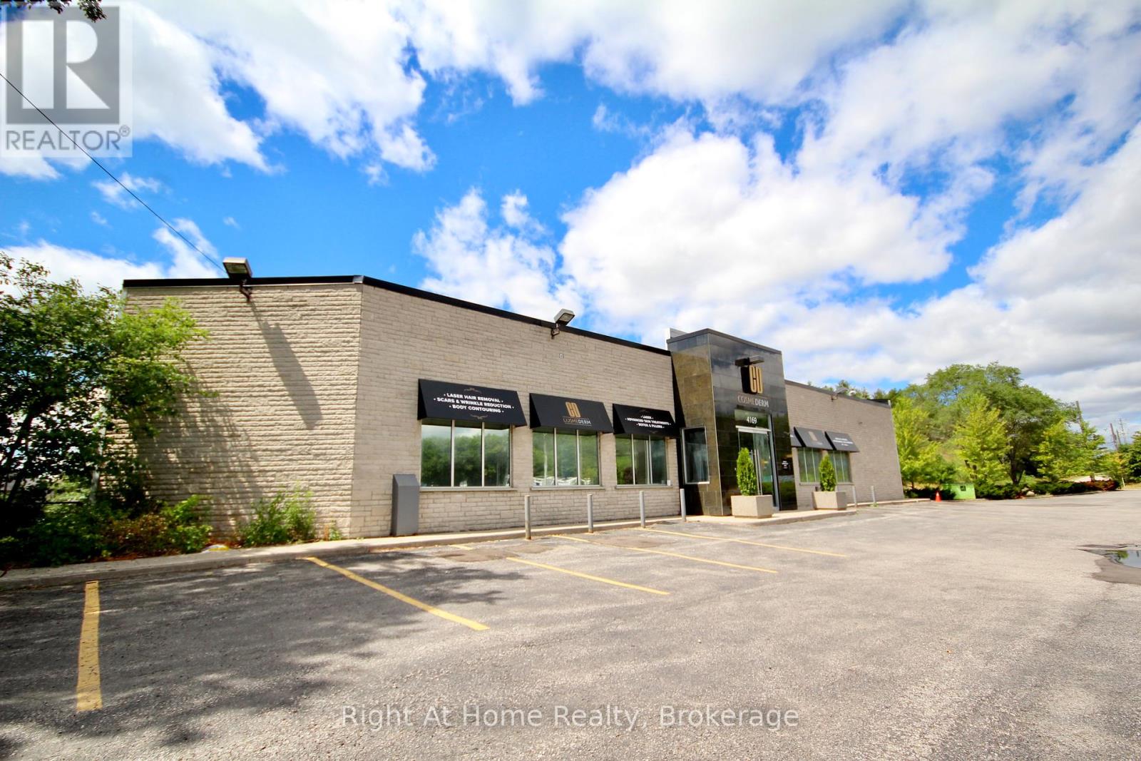 4169 King Street E, Kitchener, Ontario  N2P 2E8 - Photo 2 - X12422036